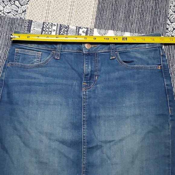 Old Navy denim skirt - Picture 7 of 8